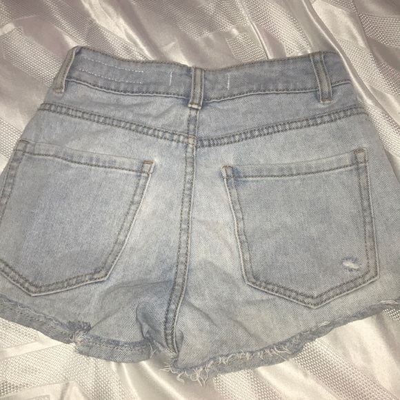Mom shorts from pacsun - Picture 3 of 3